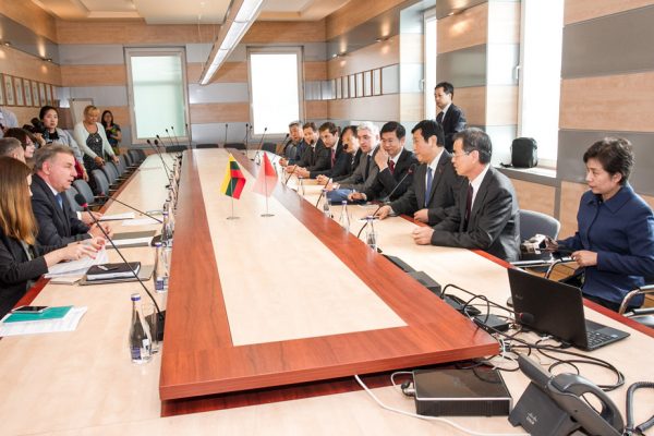 partnership-with-henan-civil-aviation-development10