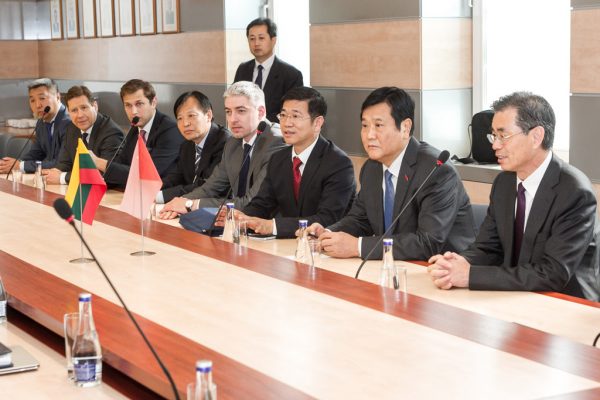 partnership-with-henan-civil-aviation-development11